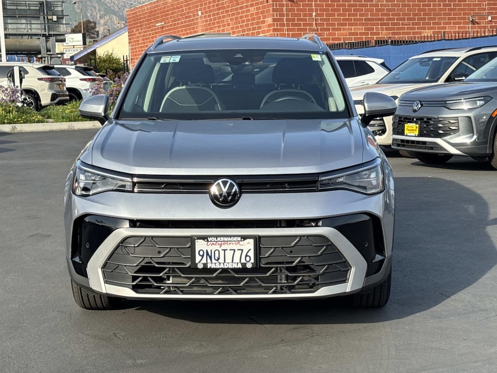 Certified 2025 Volkswagen Taos 1.5T SE Sport Utility