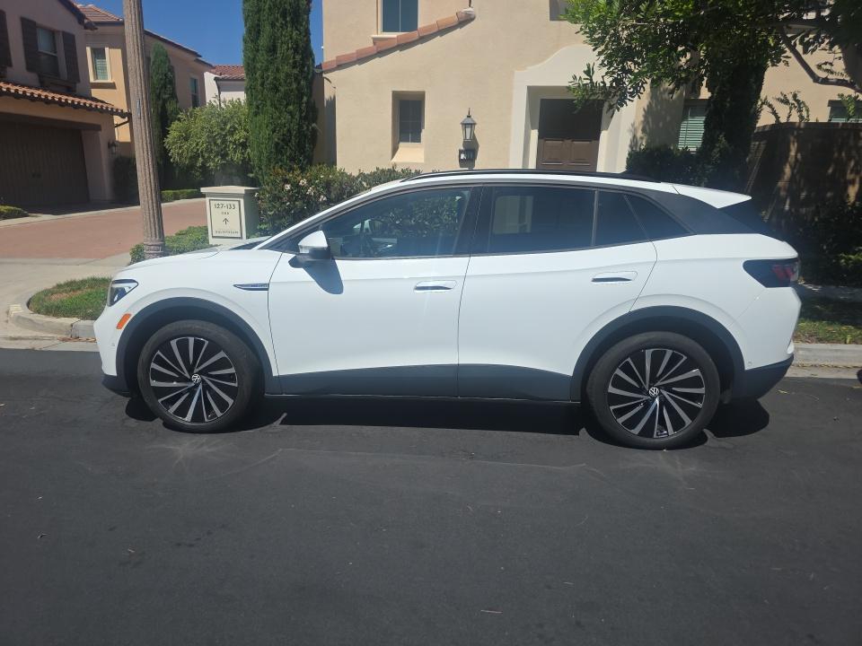 Certified 2025 Volkswagen ID.4 PRO with VIN 1V2DSPE85SC002829 for sale in Pasadena, CA