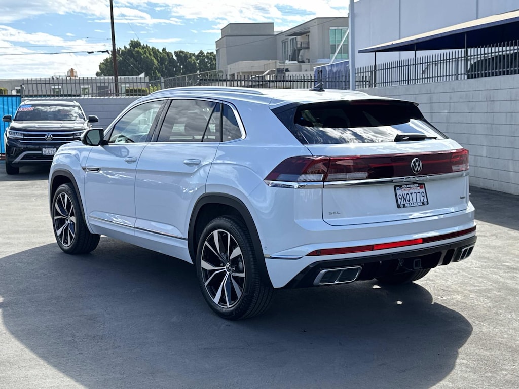 Used 2024 Volkswagen Atlas Cross Sport 2.0T SEL Premium R-Line Sport Utility