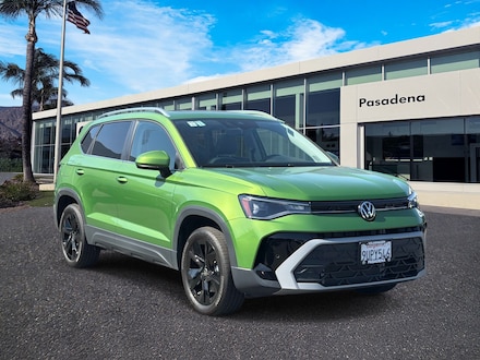 2025 Volkswagen Taos SE FWD Sport Utility