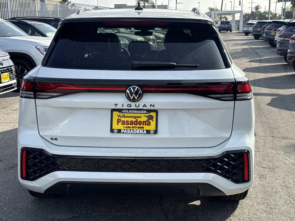 New 2026 Volkswagen Tiguan 2.0T SE R-Line Black FWD Sport Utility