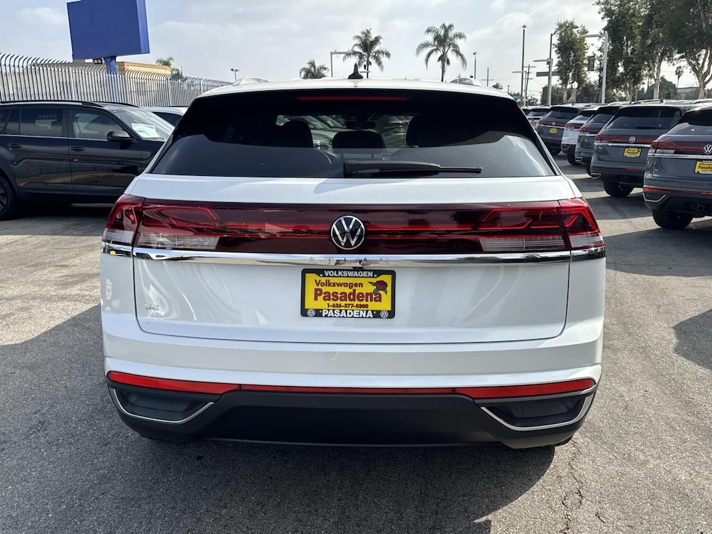 New 2026 Volkswagen Atlas Cross Sport 2.0T SE FWD Sport Utility