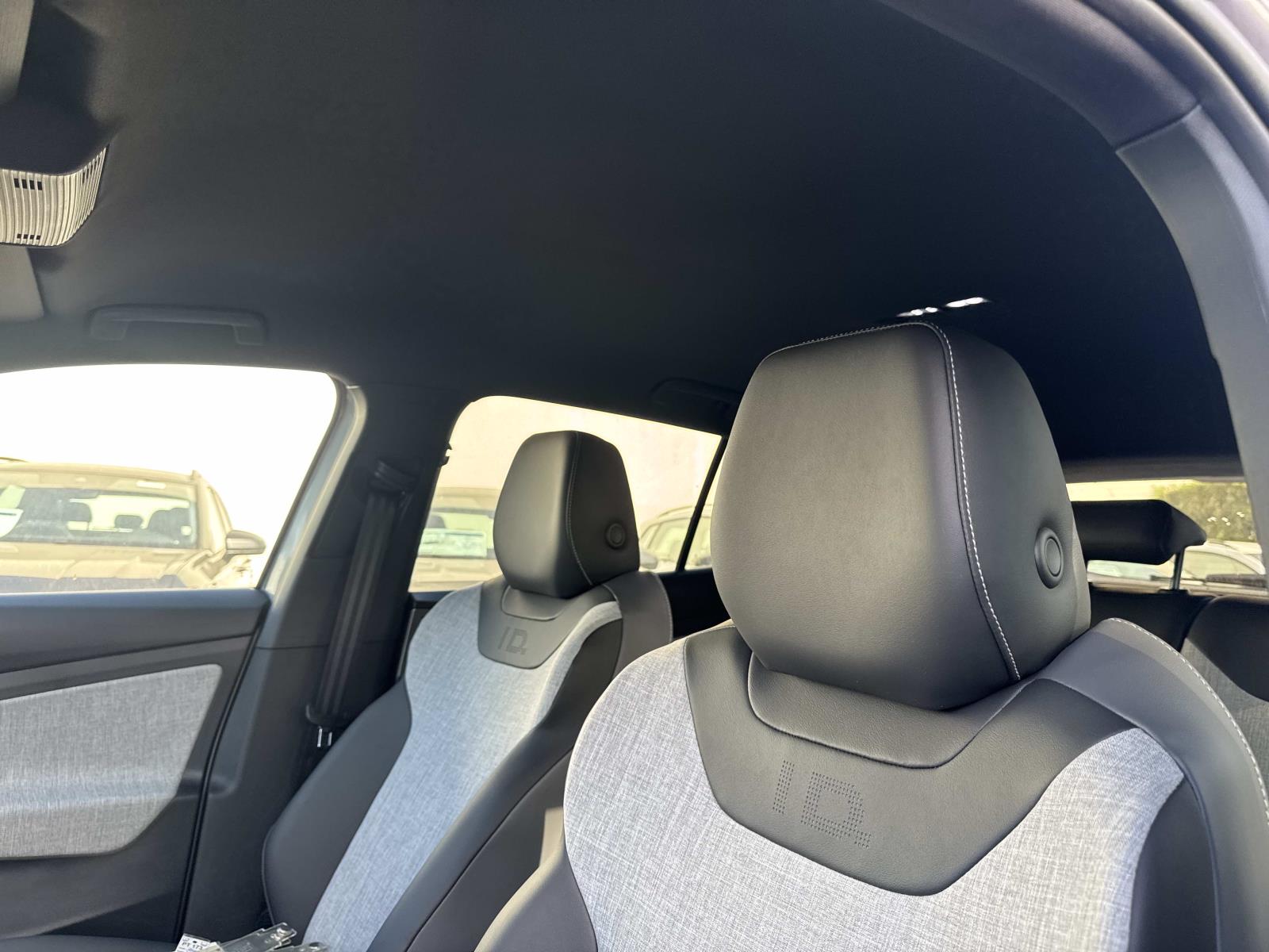 2026 Volkswagen ID.4 PRO - Photo 15