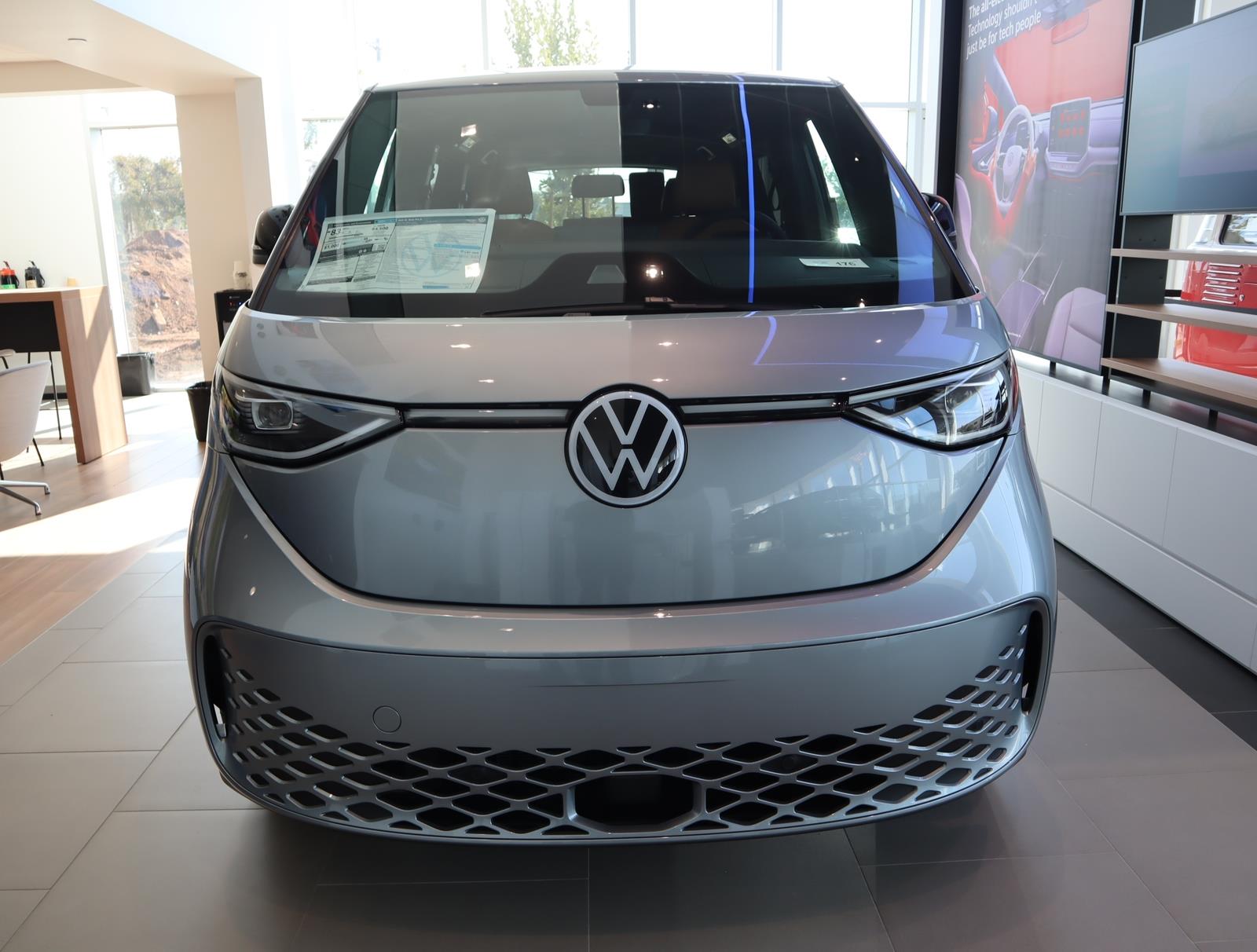 Used 2025 Volkswagen ID. Buzz PRO S with VIN WVGAWVEB8SH019437 for sale in Pasadena, CA