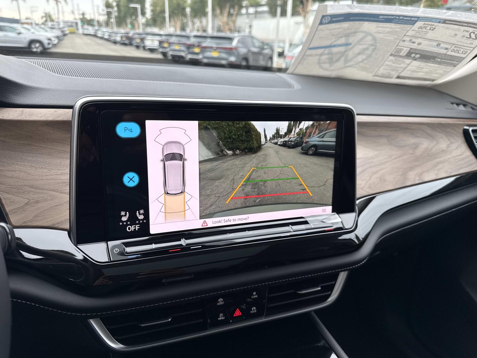 2026 Volkswagen Atlas SE w/Tech - Photo 30