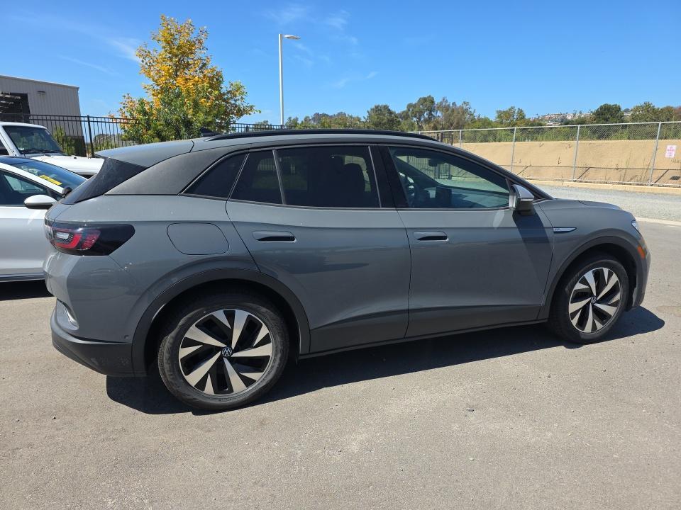 Used 2023 Volkswagen ID.4 PRO with VIN 1V2CMPE8XPC028355 for sale in Pasadena, CA