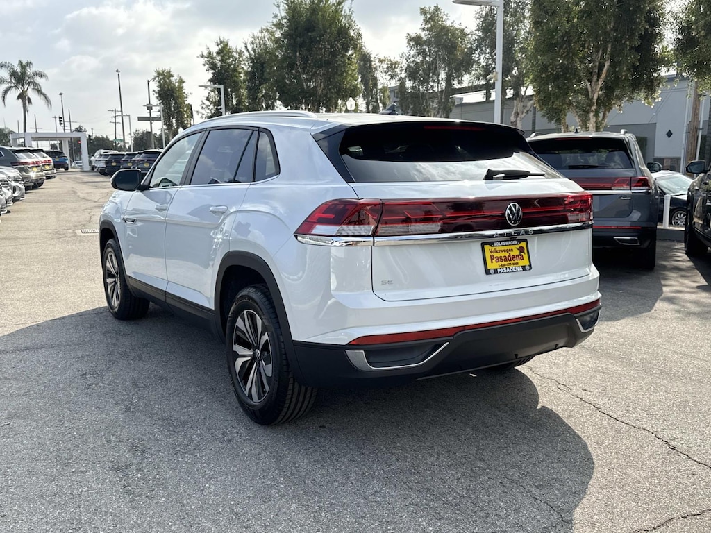 New 2026 Volkswagen Atlas Cross Sport 2.0T SE FWD Sport Utility