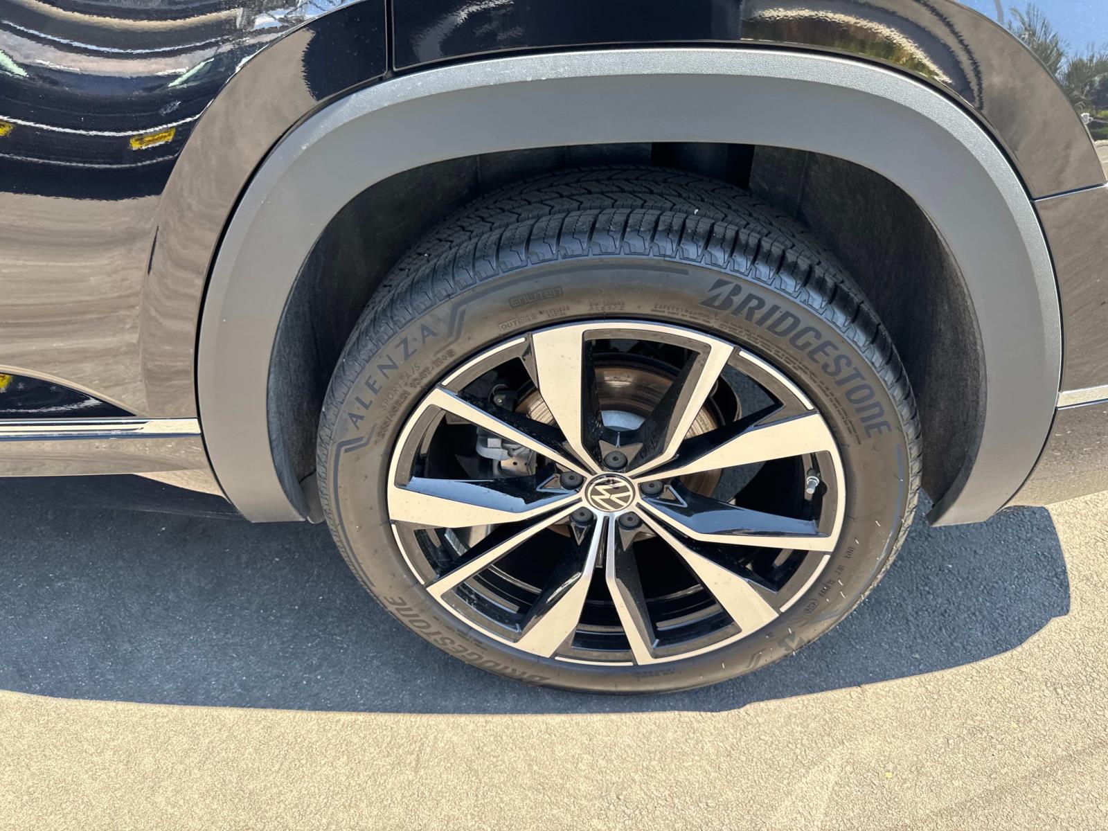 2025 Volkswagen Atlas SEL Premium R-Line - Photo 9