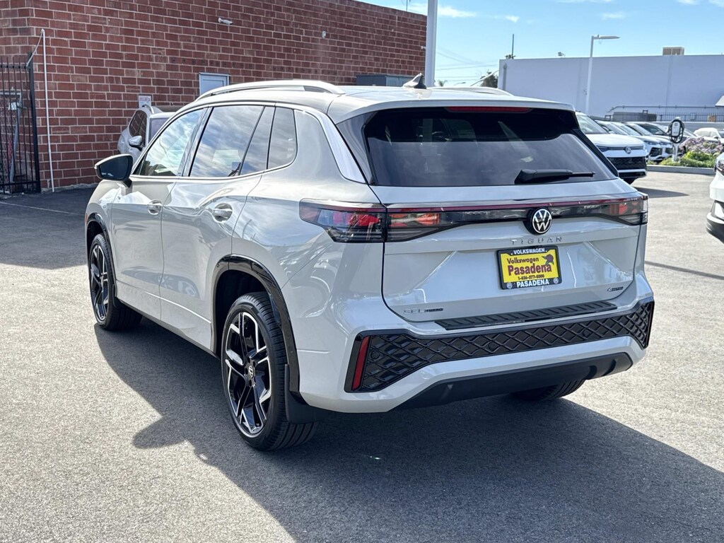 New 2026 Volkswagen Tiguan 2.0T SEL R-Line Turbo Sport Utility