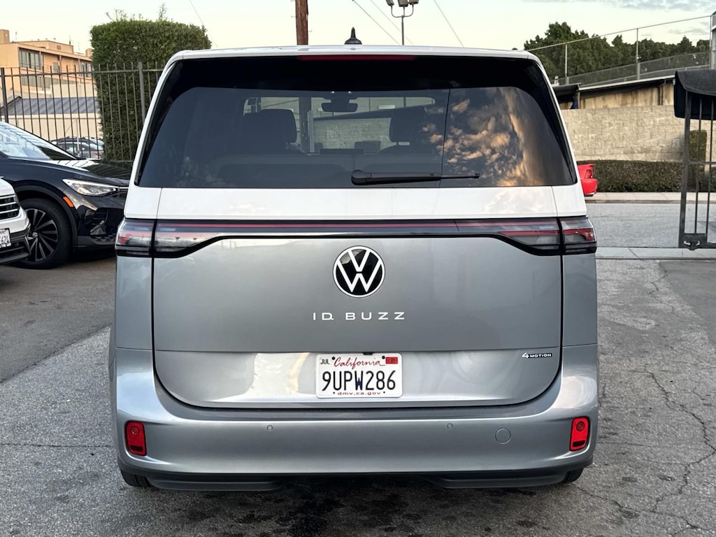 Certified 2025 Volkswagen ID. Buzz 1st Edition Mini-van, Passenger