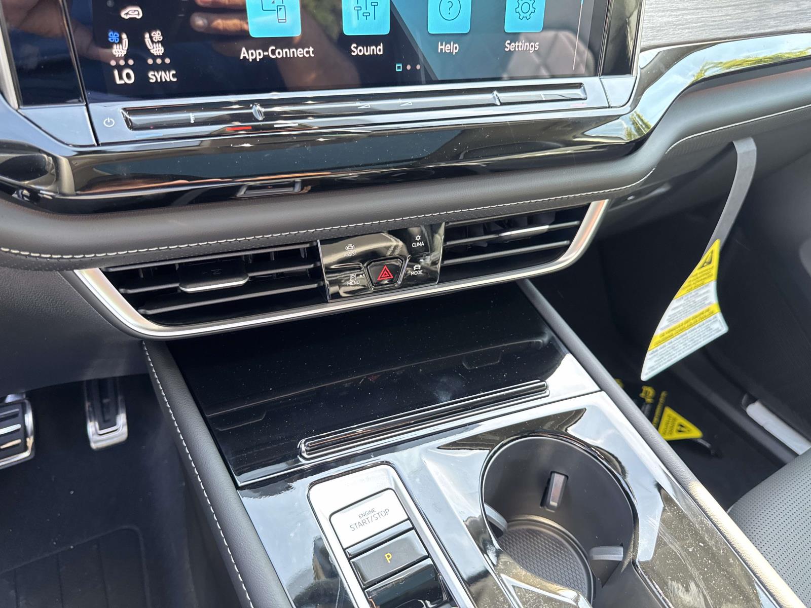 2026 Volkswagen Atlas SE w/Tech - Photo 21