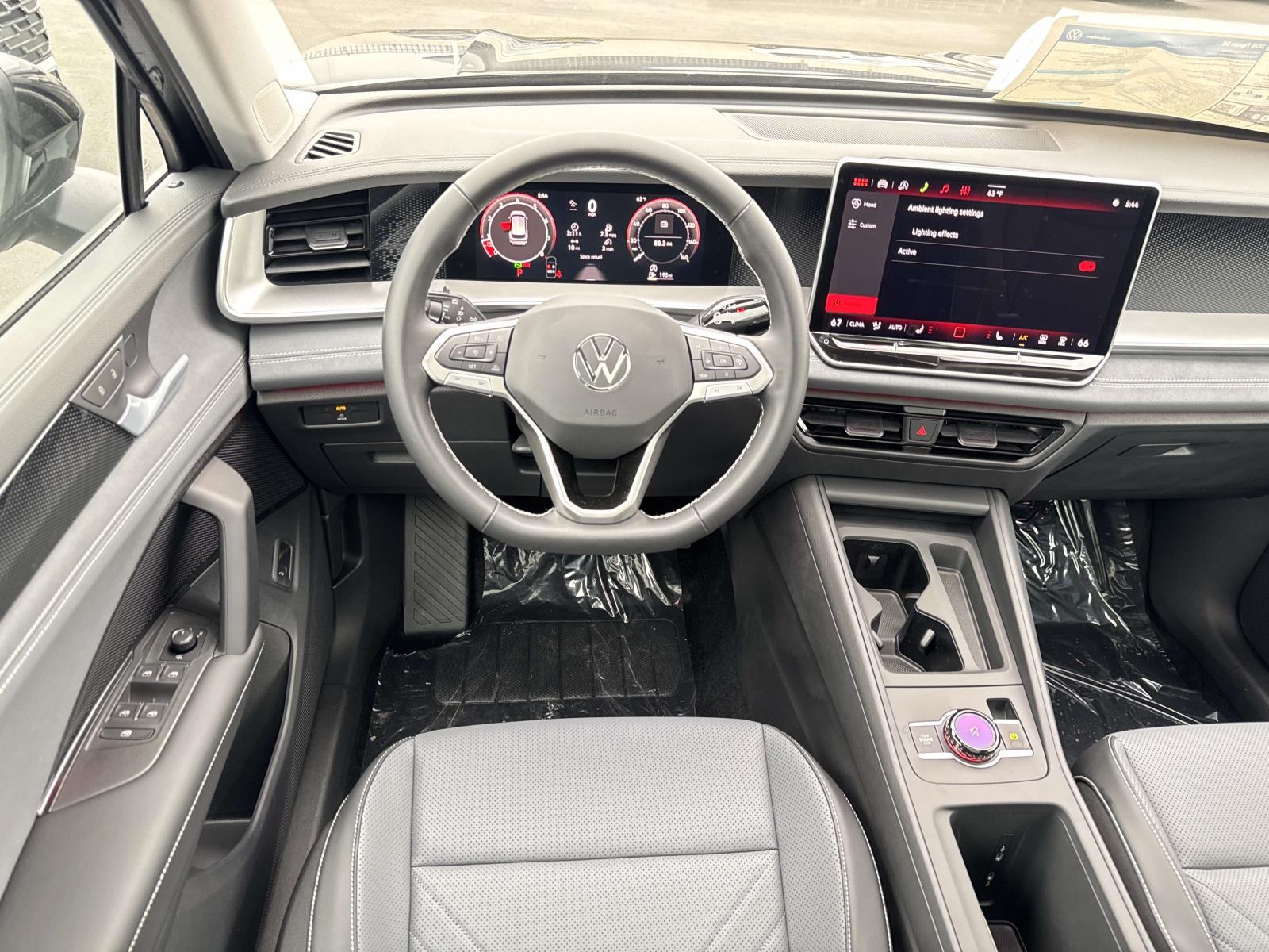 2026 Volkswagen Tiguan SE - Photo 8
