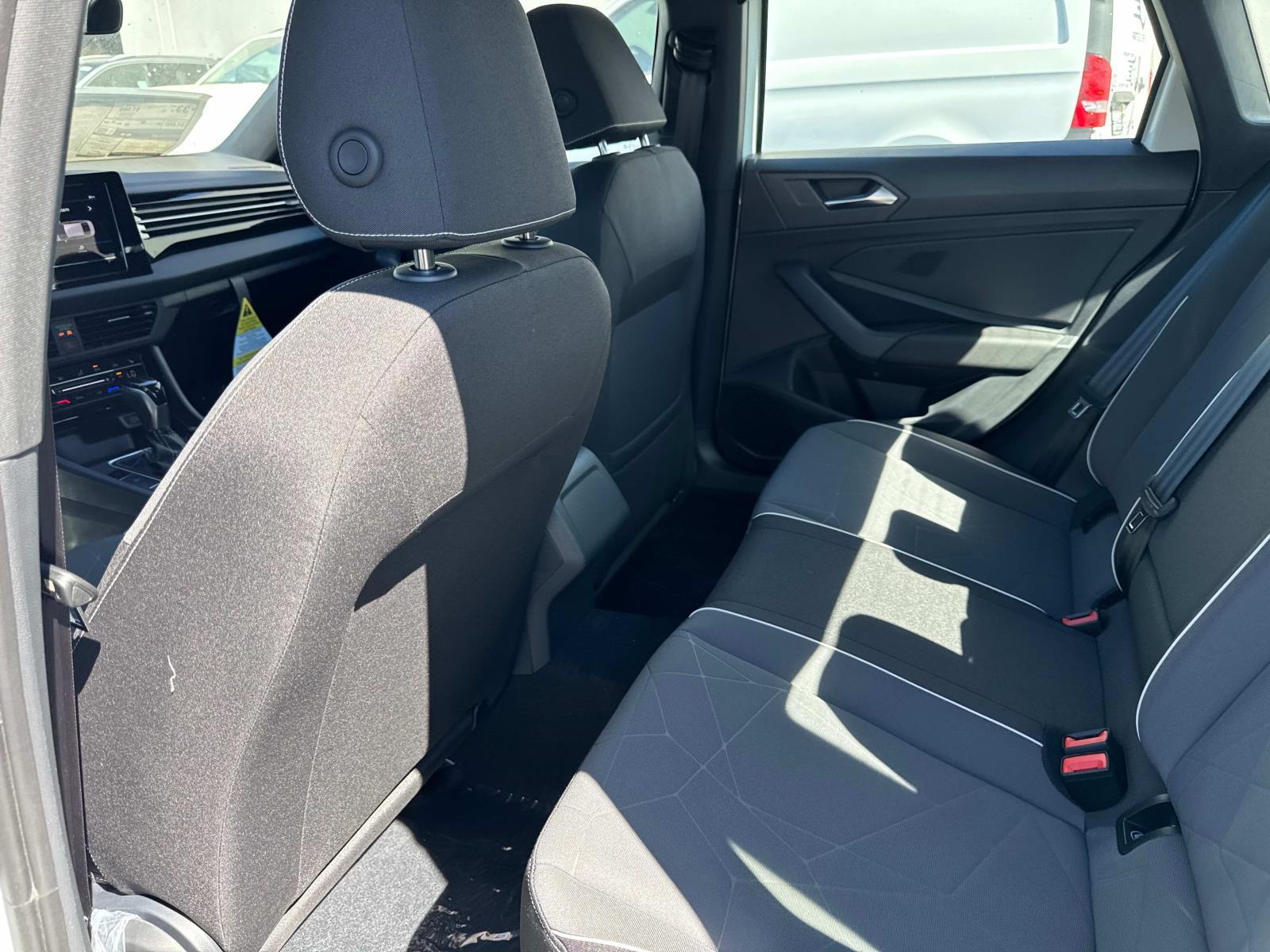 2025 Volkswagen Jetta Sport - Photo 12