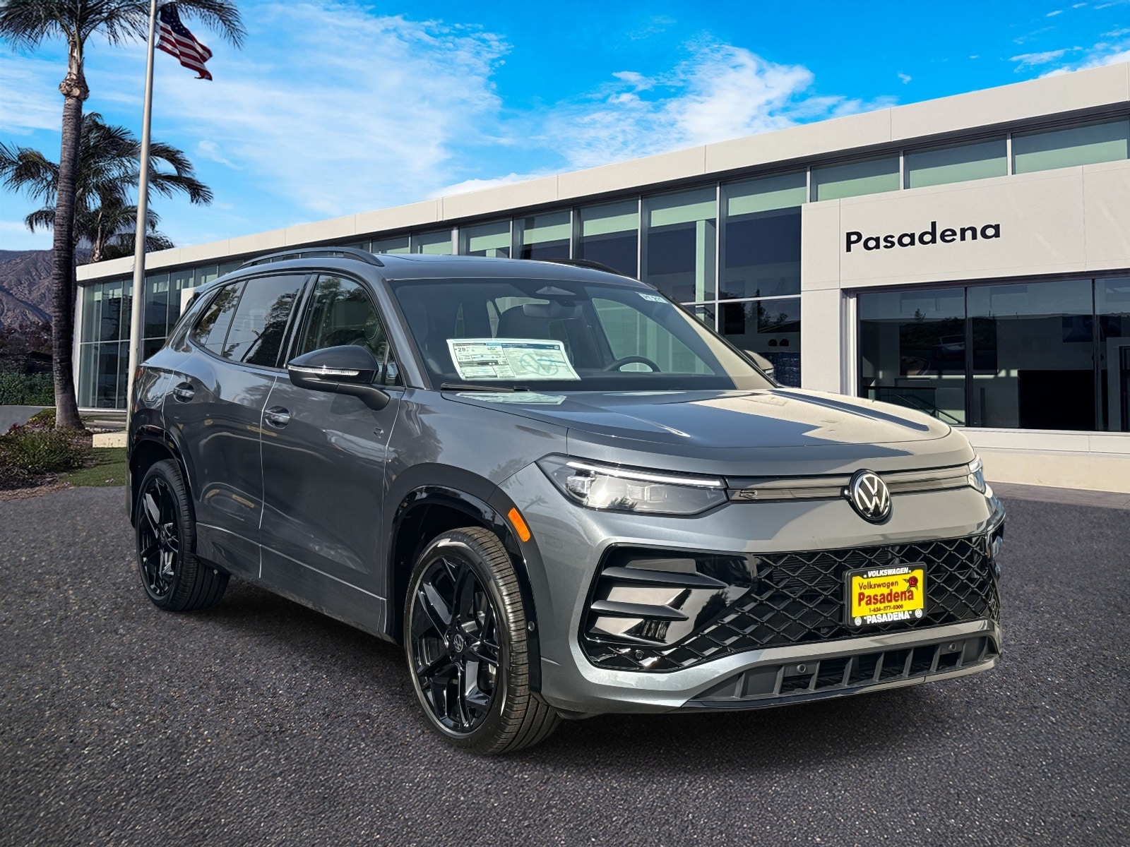 2026 Volkswagen Tiguan SE R-LINE BLACK's photo