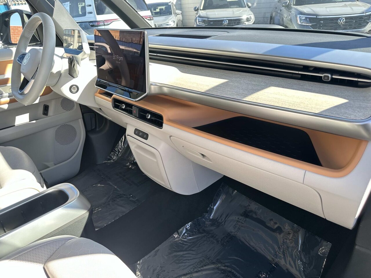 2025 Volkswagen ID. Buzz 1st Edition — photo 1 of 22