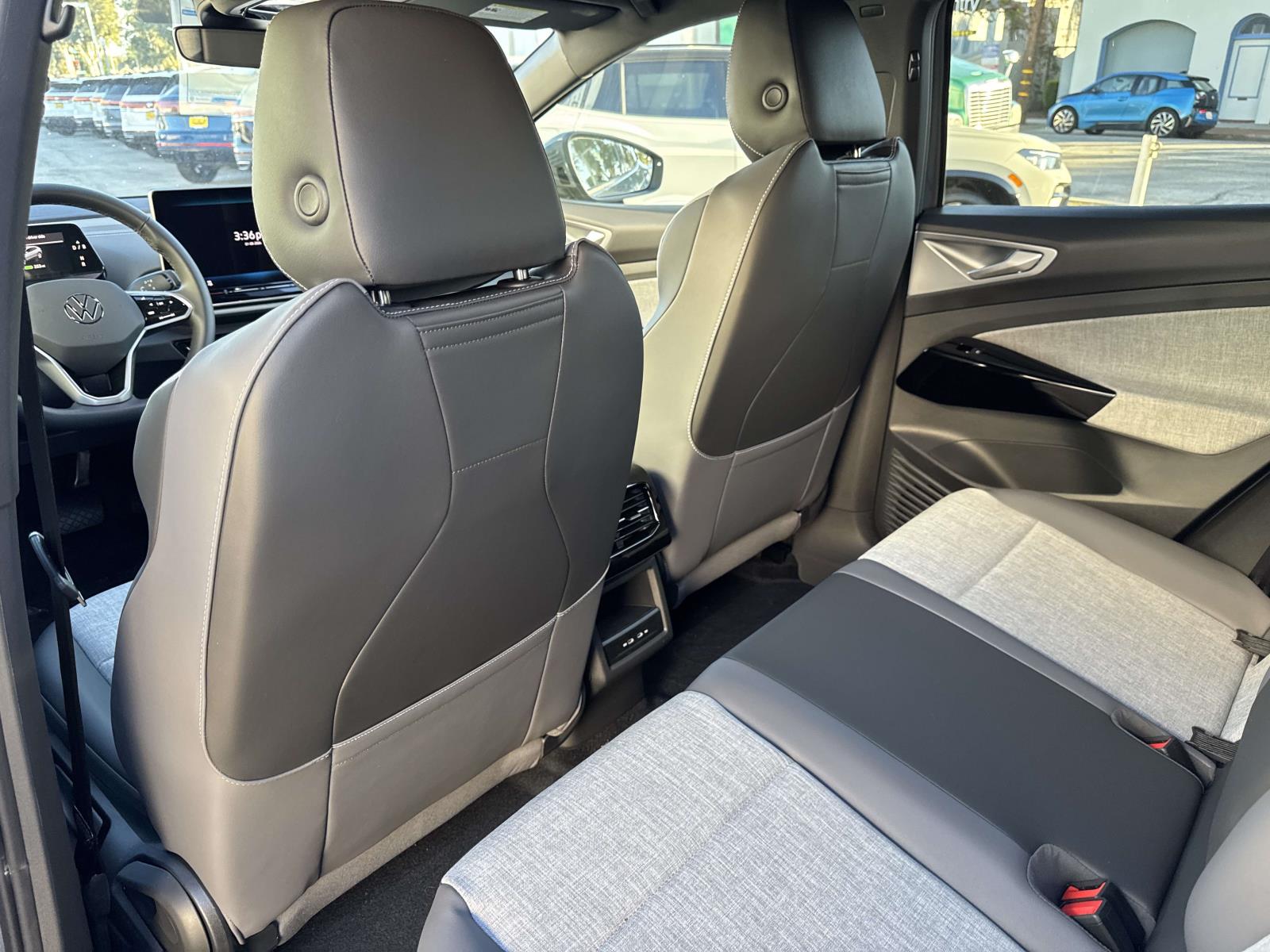 2026 Volkswagen ID.4 PRO - Photo 10