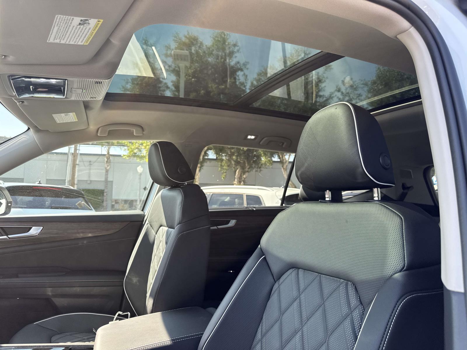 2026 Volkswagen Atlas SE w/Tech - Photo 15