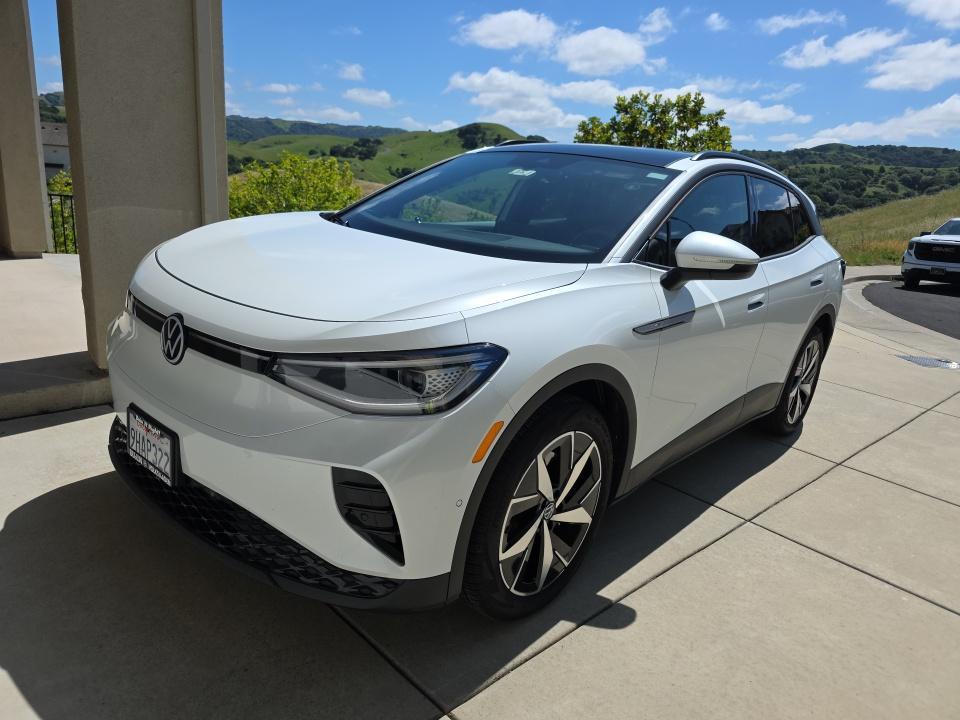 2023 Volkswagen ID.4 S's photo