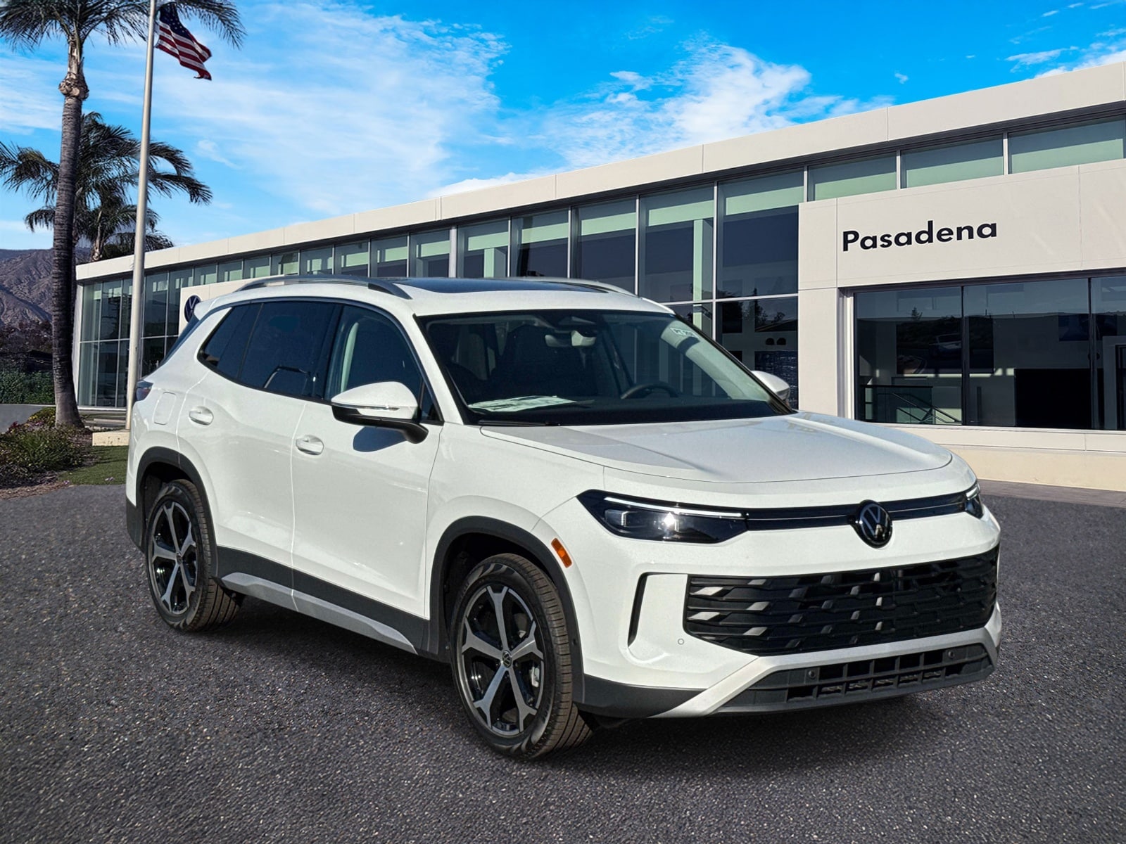 2026 Volkswagen Tiguan 2.0T SE's photo