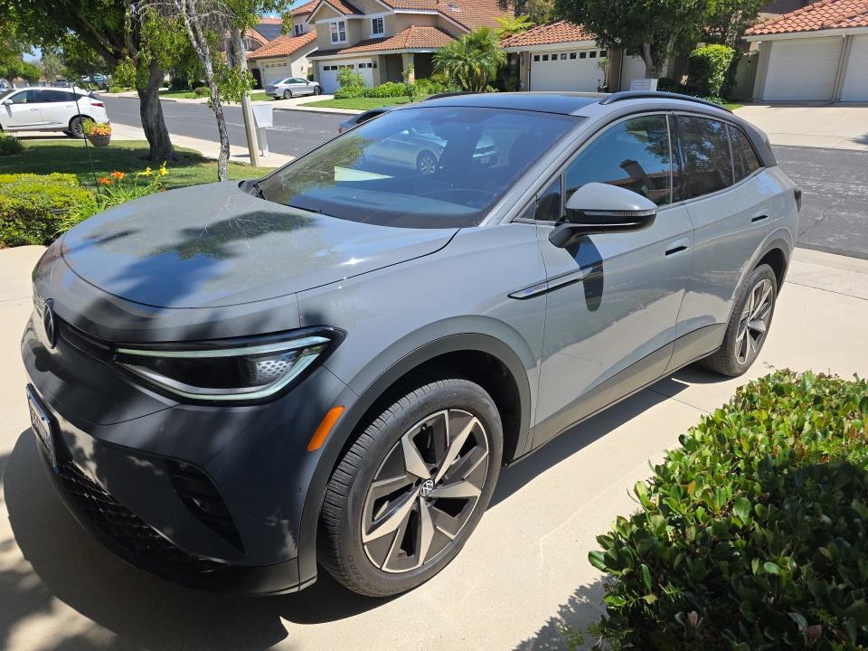 2023 Volkswagen ID.4 PRO S AWD's photo