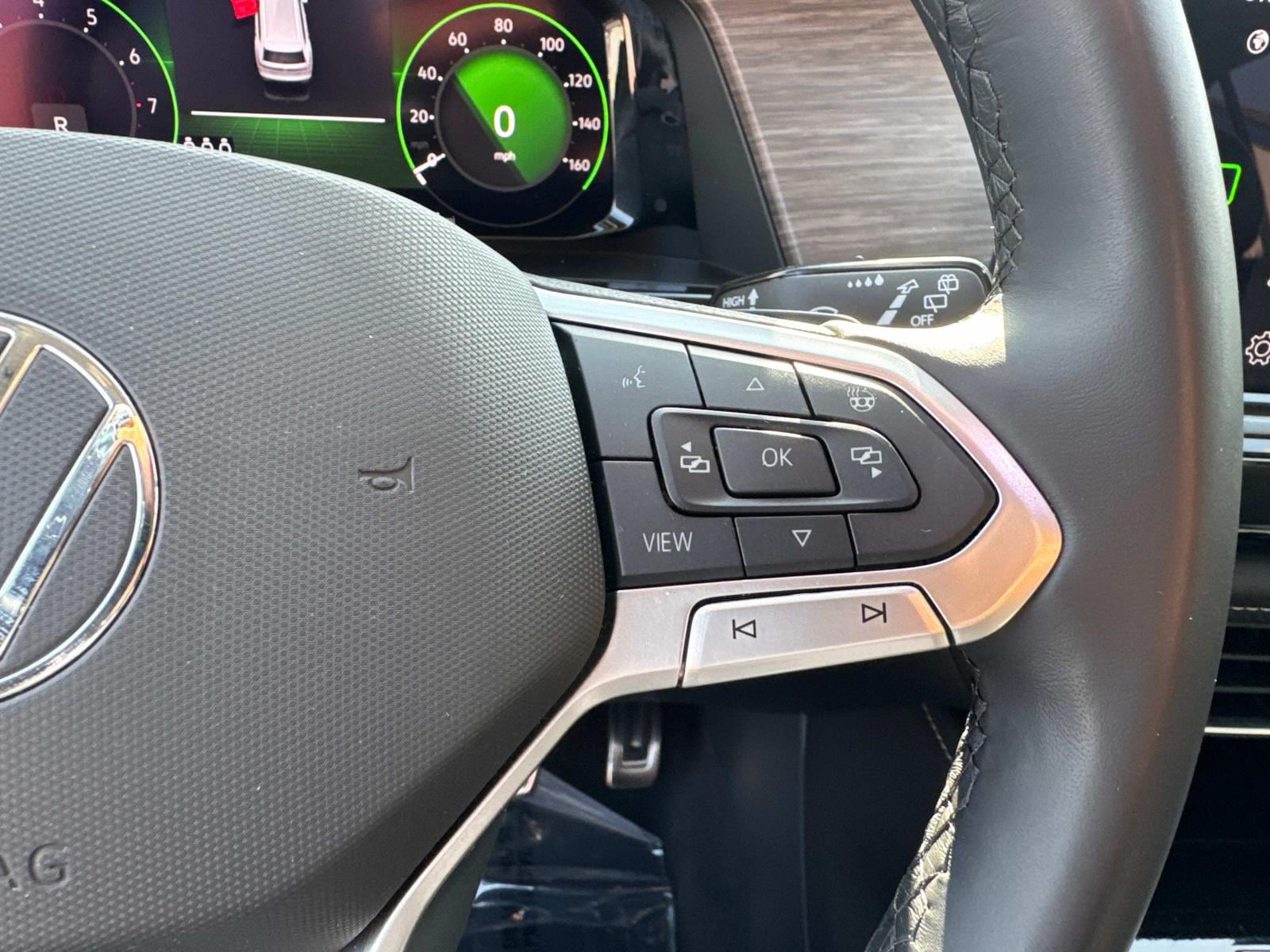 2025 Volkswagen Atlas SEL Premium R-Line - Photo 21