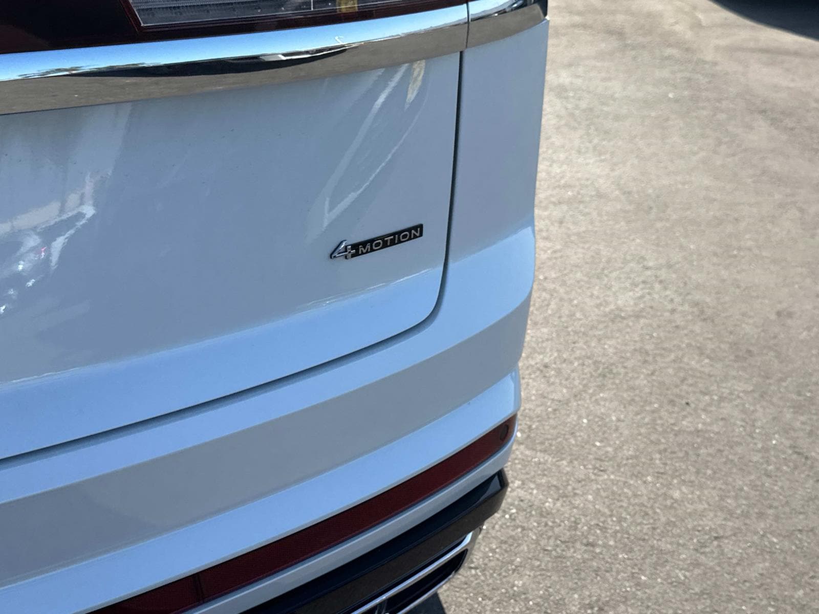 2025 Volkswagen Atlas Cross Sport SEL Premium R-LINE - Photo 6