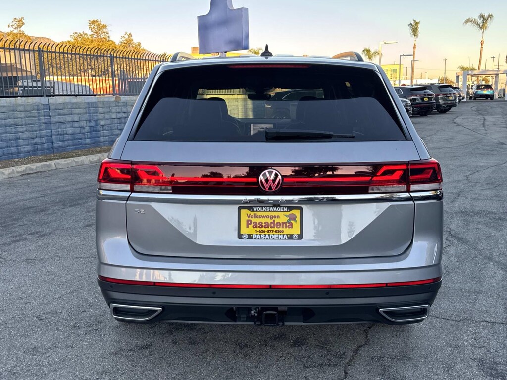 New 2026 Volkswagen Atlas 2.0T SE w/Technology Sport Utility