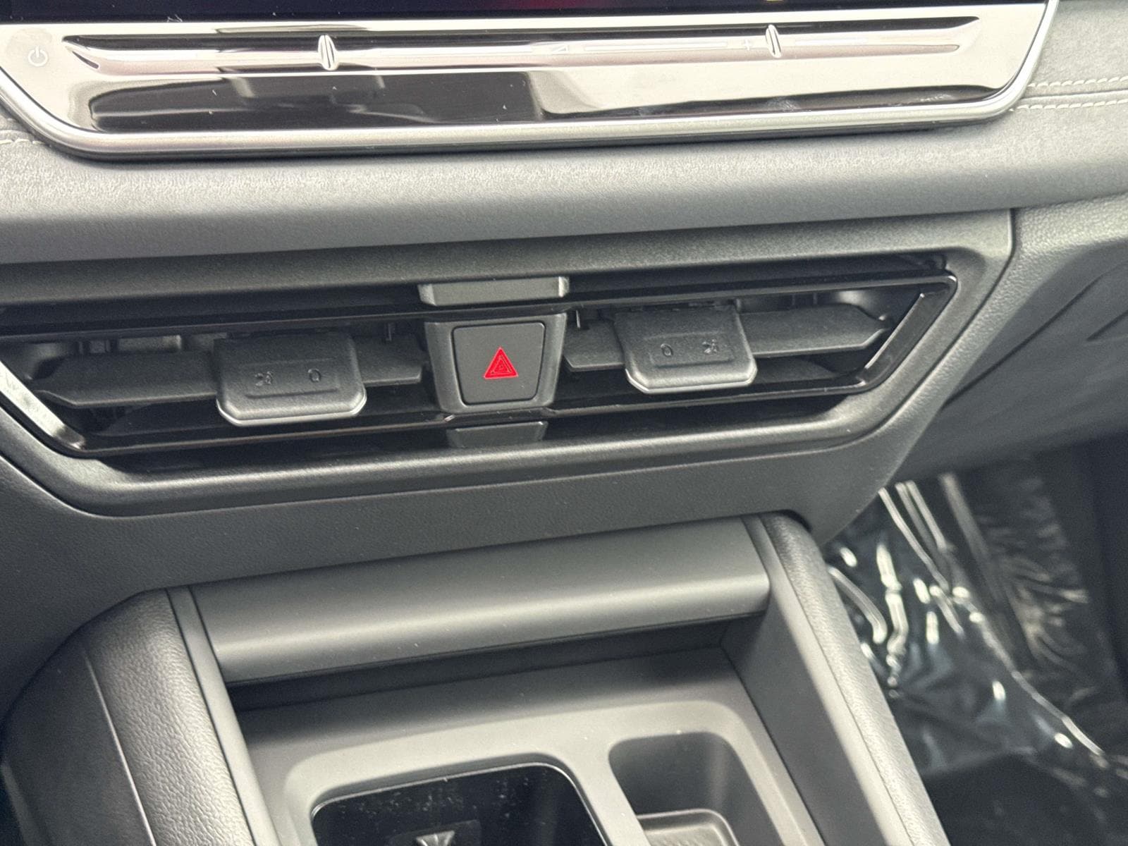 2026 Volkswagen Tiguan SE - Photo 25