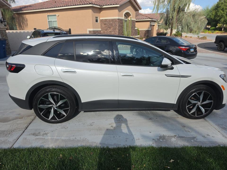 Used 2023 Volkswagen ID.4 PRO S with VIN 1V2VMPE89PC031336 for sale in Pasadena, CA