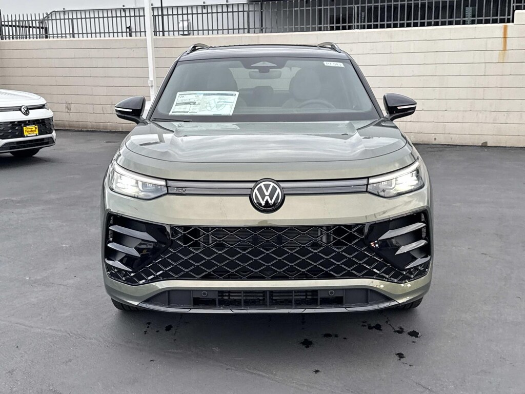 New 2026 Volkswagen Tiguan 2.0T SE R-Line Black FWD Sport Utility