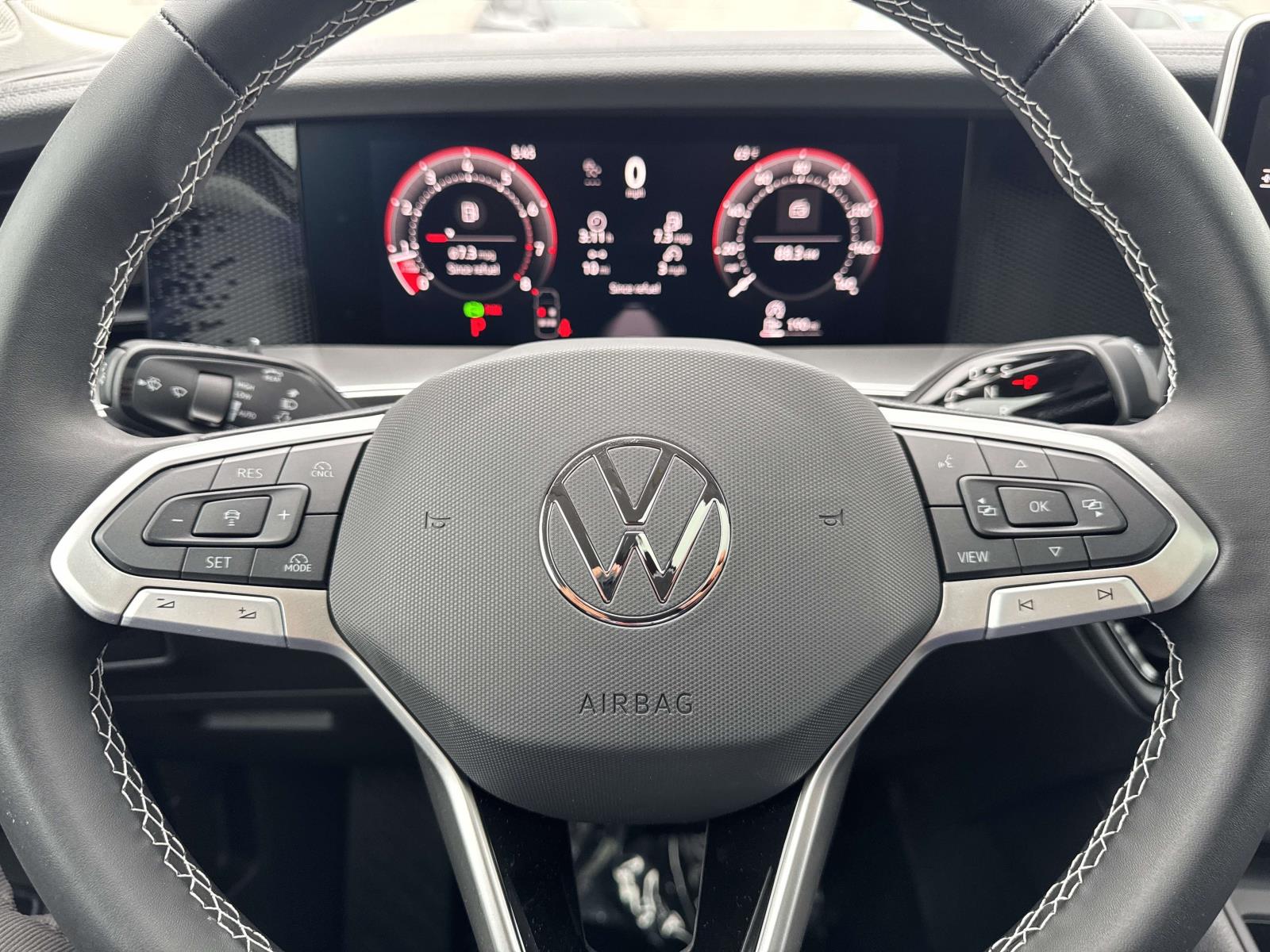 2026 Volkswagen Tiguan SE - Photo 17