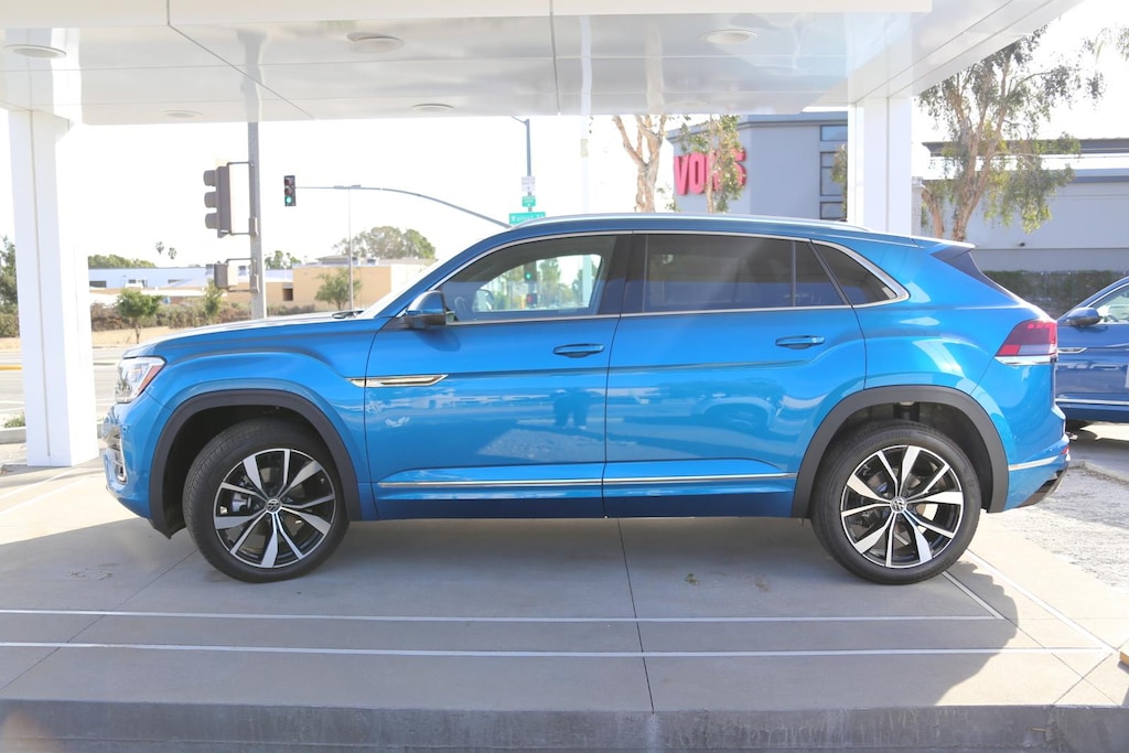 New 2025 Volkswagen Atlas Cross Sport 2.0T SEL Premium R-Line 4MOTION Sport Utility