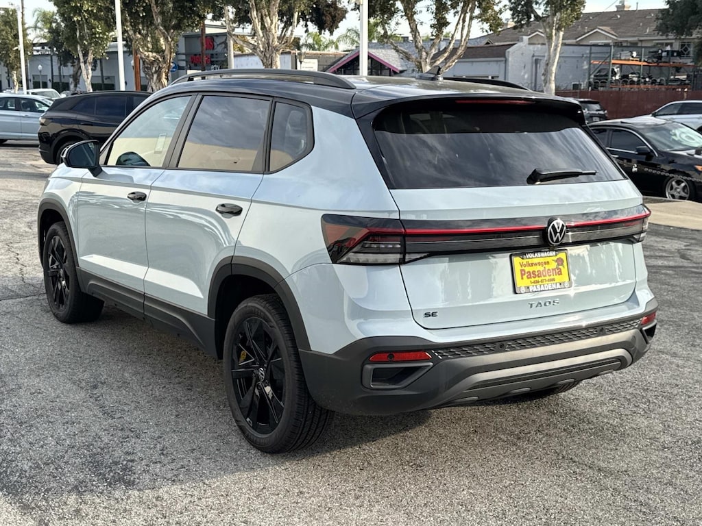 New 2026 Volkswagen Taos 1.5T SE Black Sport Utility