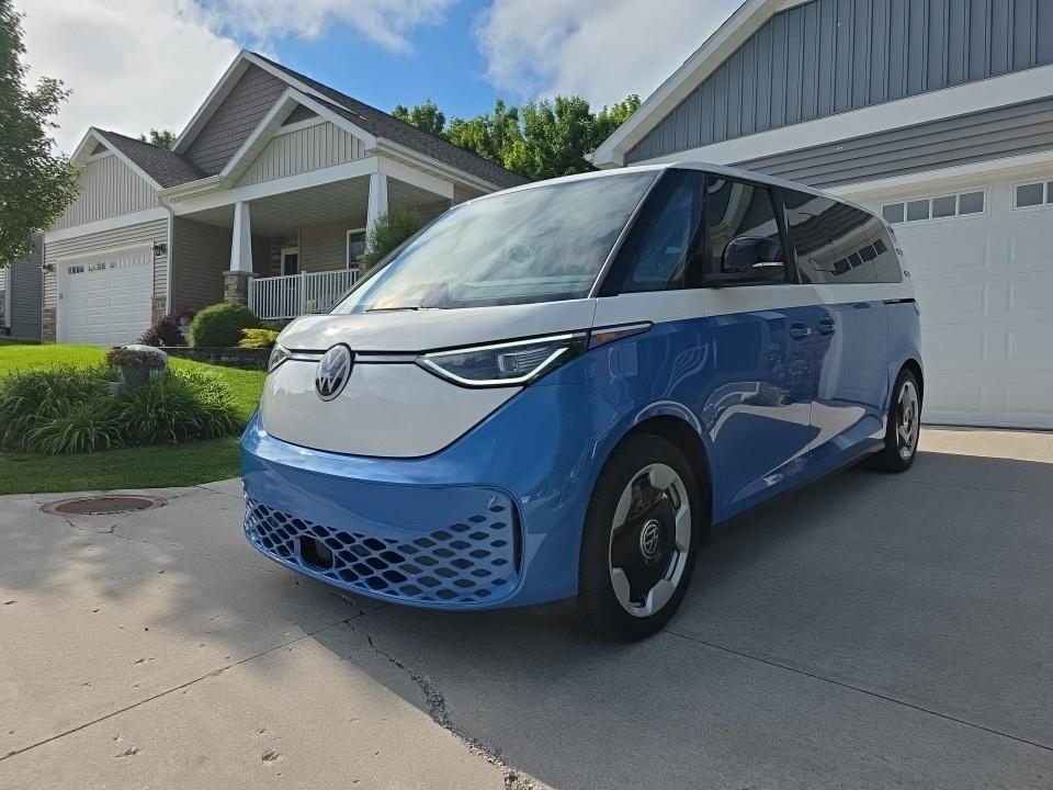 Used 2025 Volkswagen ID. Buzz PRO S with VIN WVGAWVEB2SH027842 for sale in Pasadena, CA