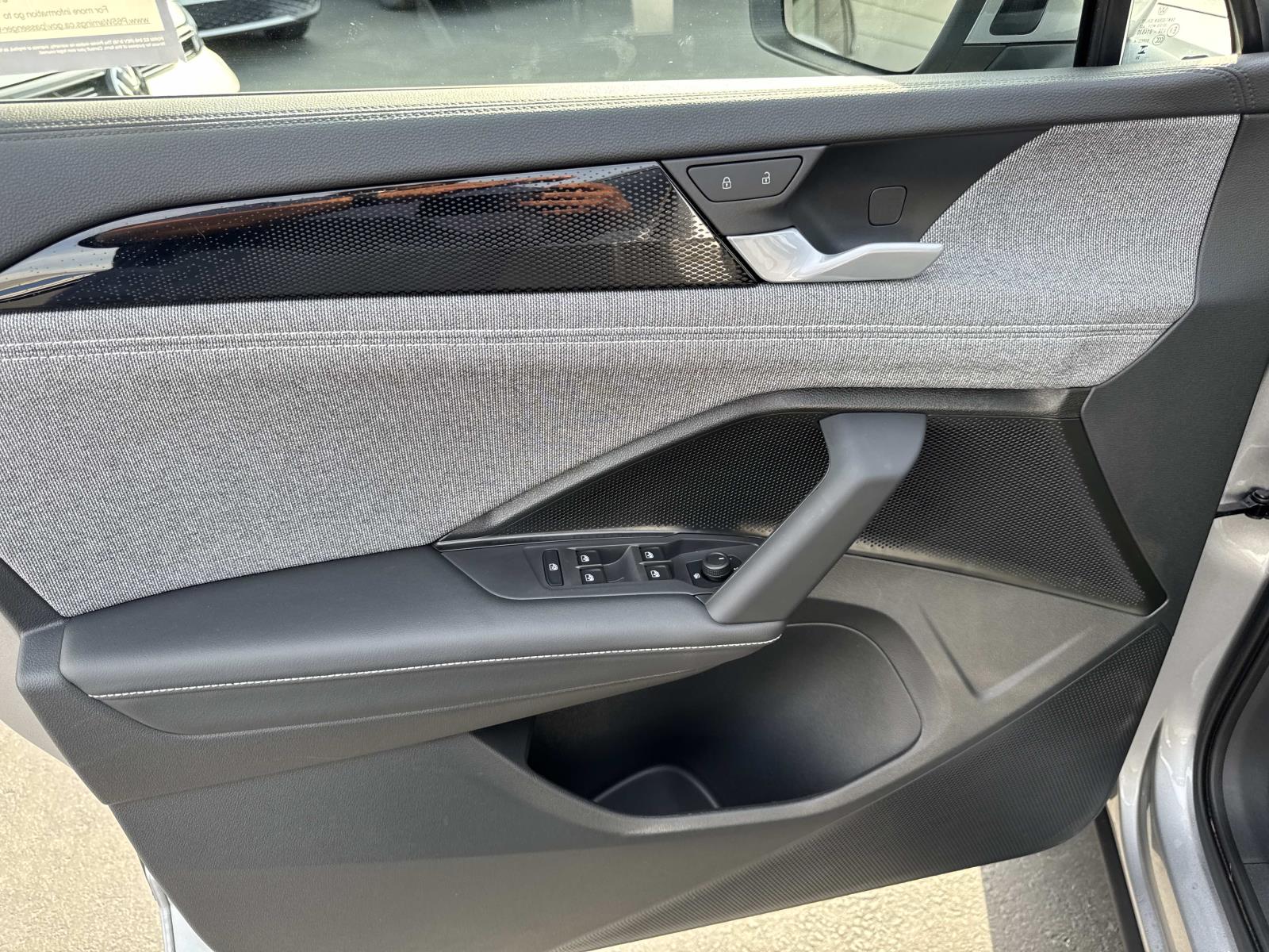 2025 Volkswagen Tiguan S - Photo 13