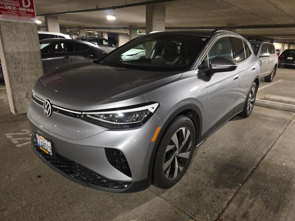 2023 Volkswagen ID.4 Base's photo