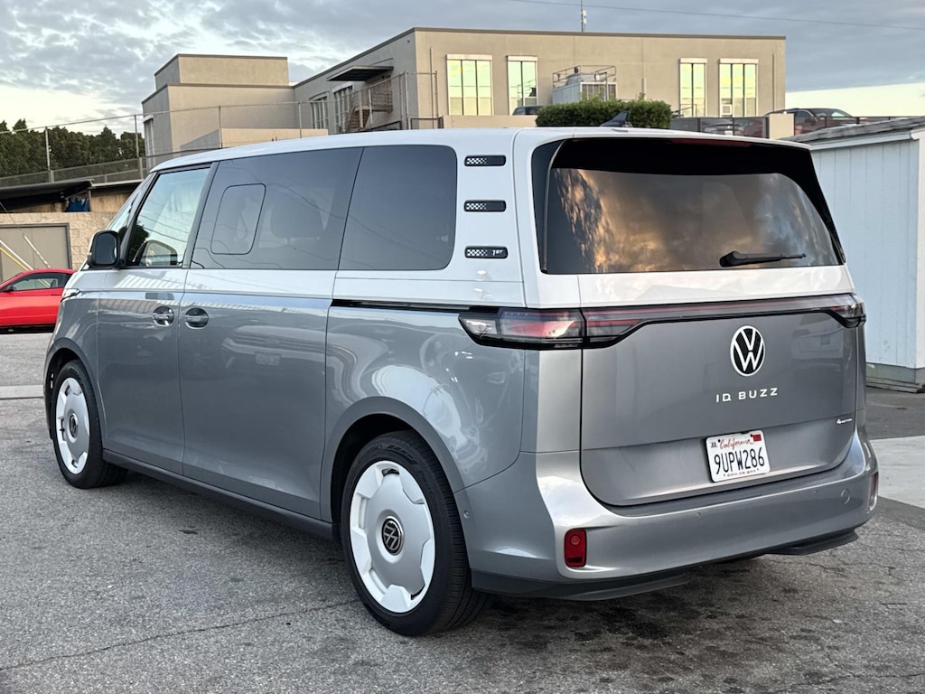 Certified 2025 Volkswagen ID. Buzz 1st Edition Mini-van, Passenger