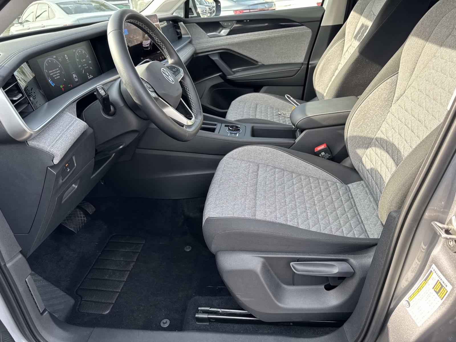 2025 Volkswagen Tiguan S - Photo 15