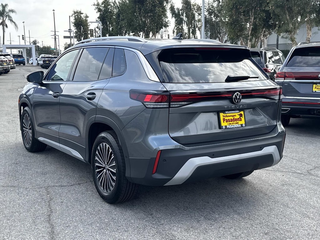 New 2026 Volkswagen Tiguan 2.0T S FWD Sport Utility