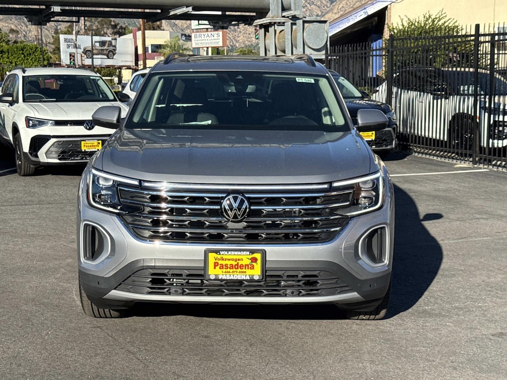 New 2026 Volkswagen Atlas 2.0T SE w/Technology Sport Utility