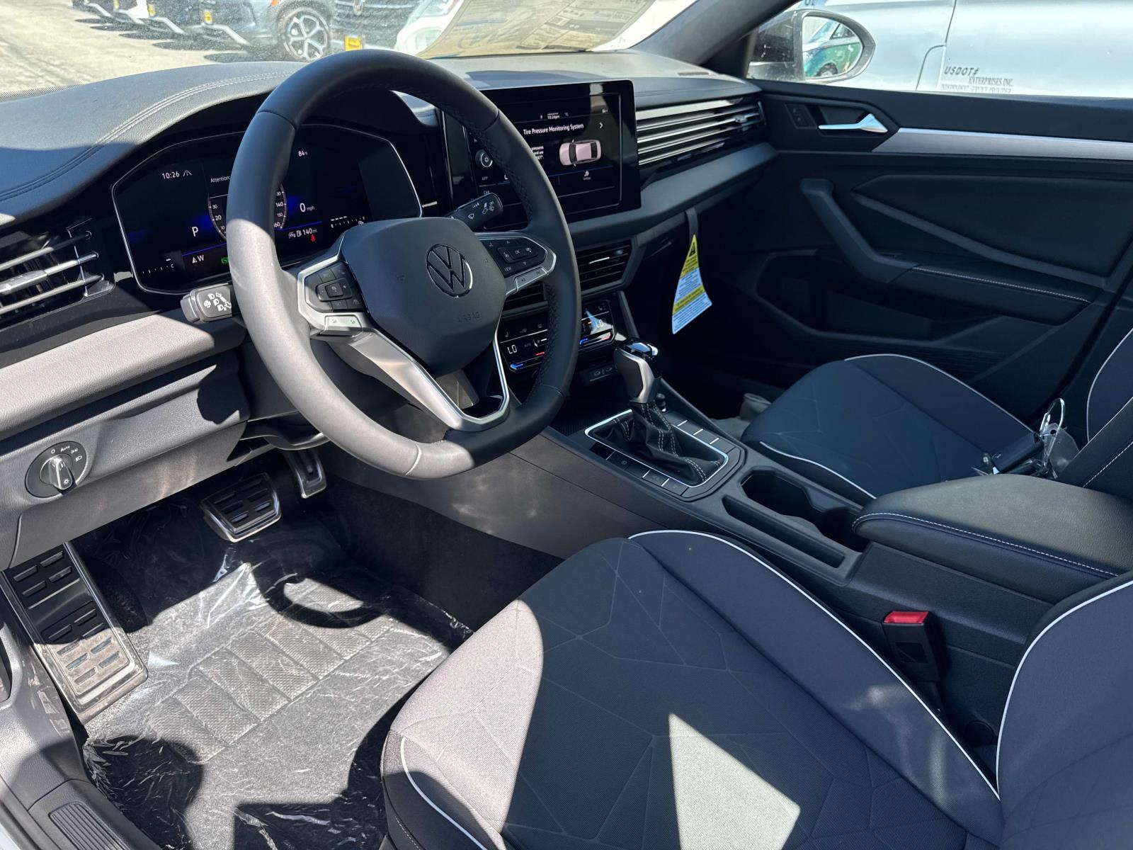 2025 Volkswagen Jetta Sport - Photo 14