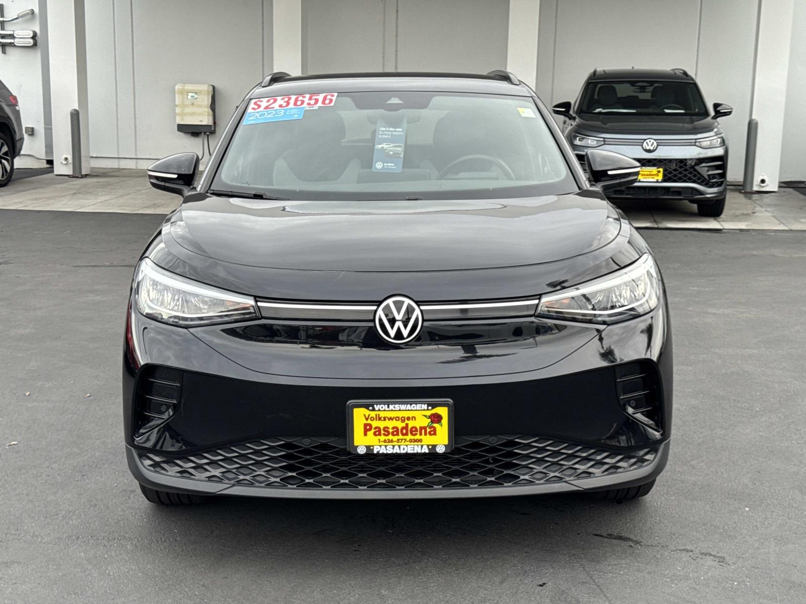 2023 Volkswagen ID.4 Pro photo 2