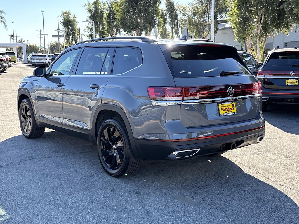 New 2026 Volkswagen Atlas 2.0T SE w/Technology Sport Utility