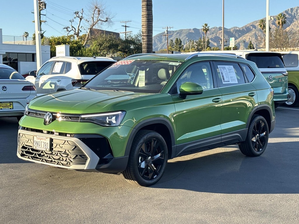 Certified 2025 Volkswagen Taos 1.5T SE Sport Utility