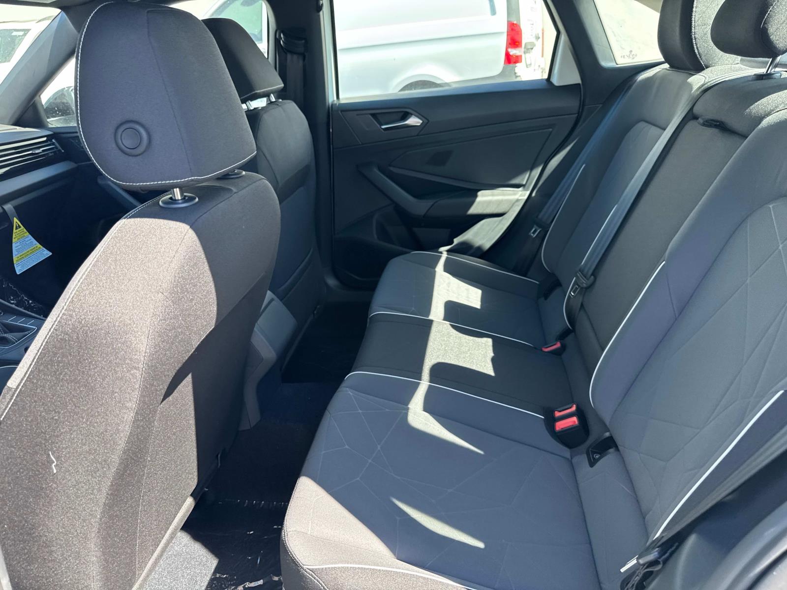 2025 Volkswagen Jetta Sport - Photo 13