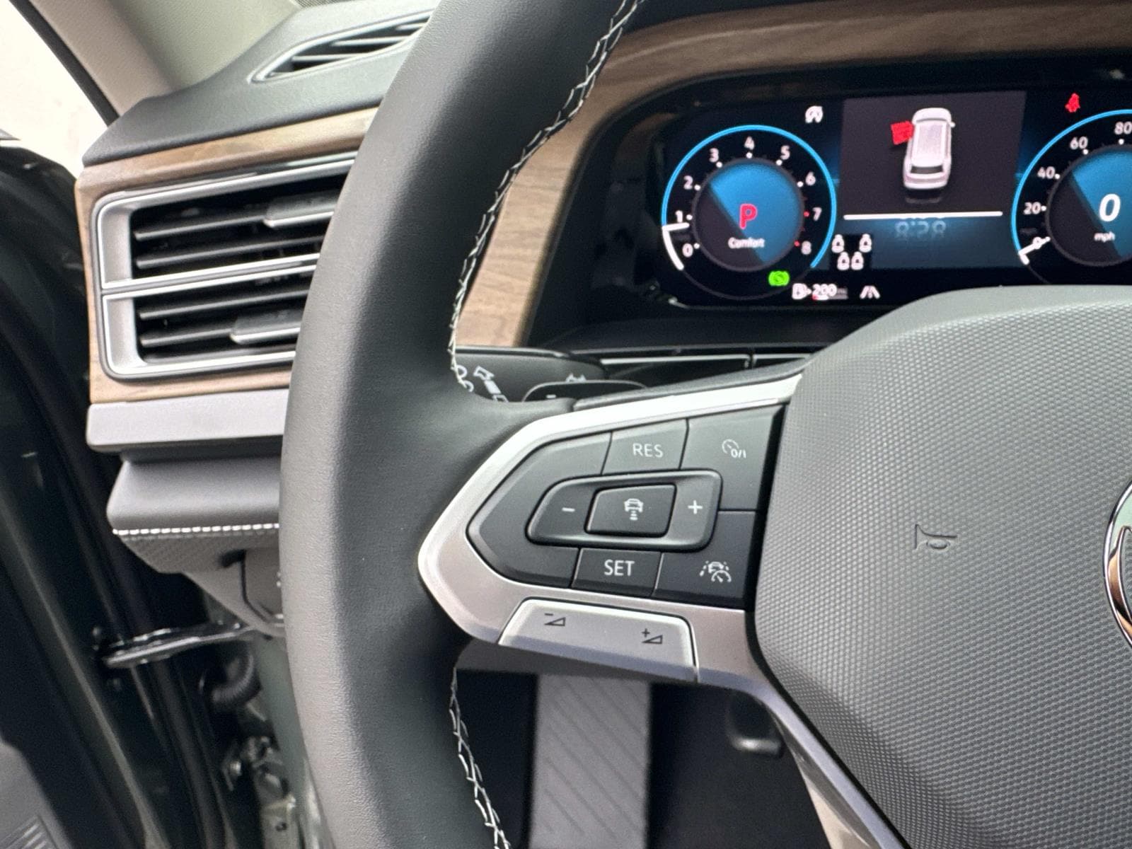 2026 Volkswagen Atlas SE w/Tech - Photo 24