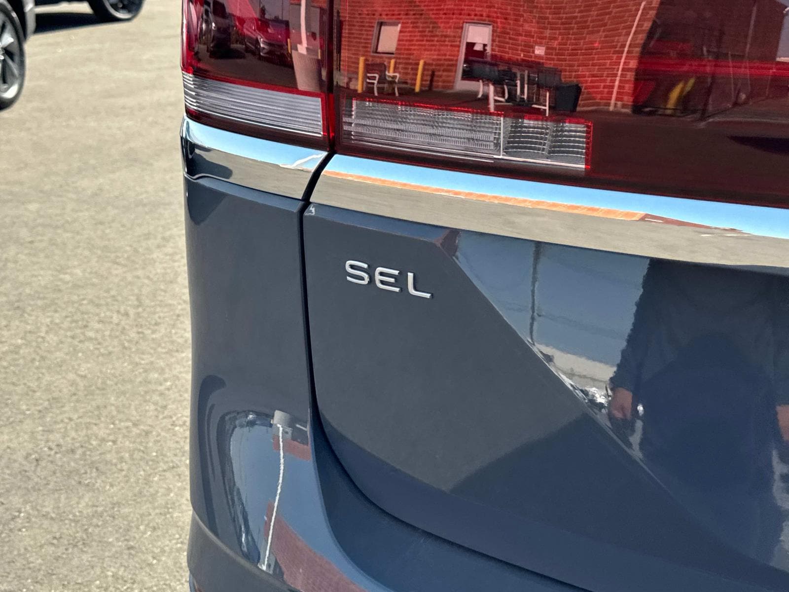 2025 Volkswagen Atlas SEL Premium R-Line - Photo 6