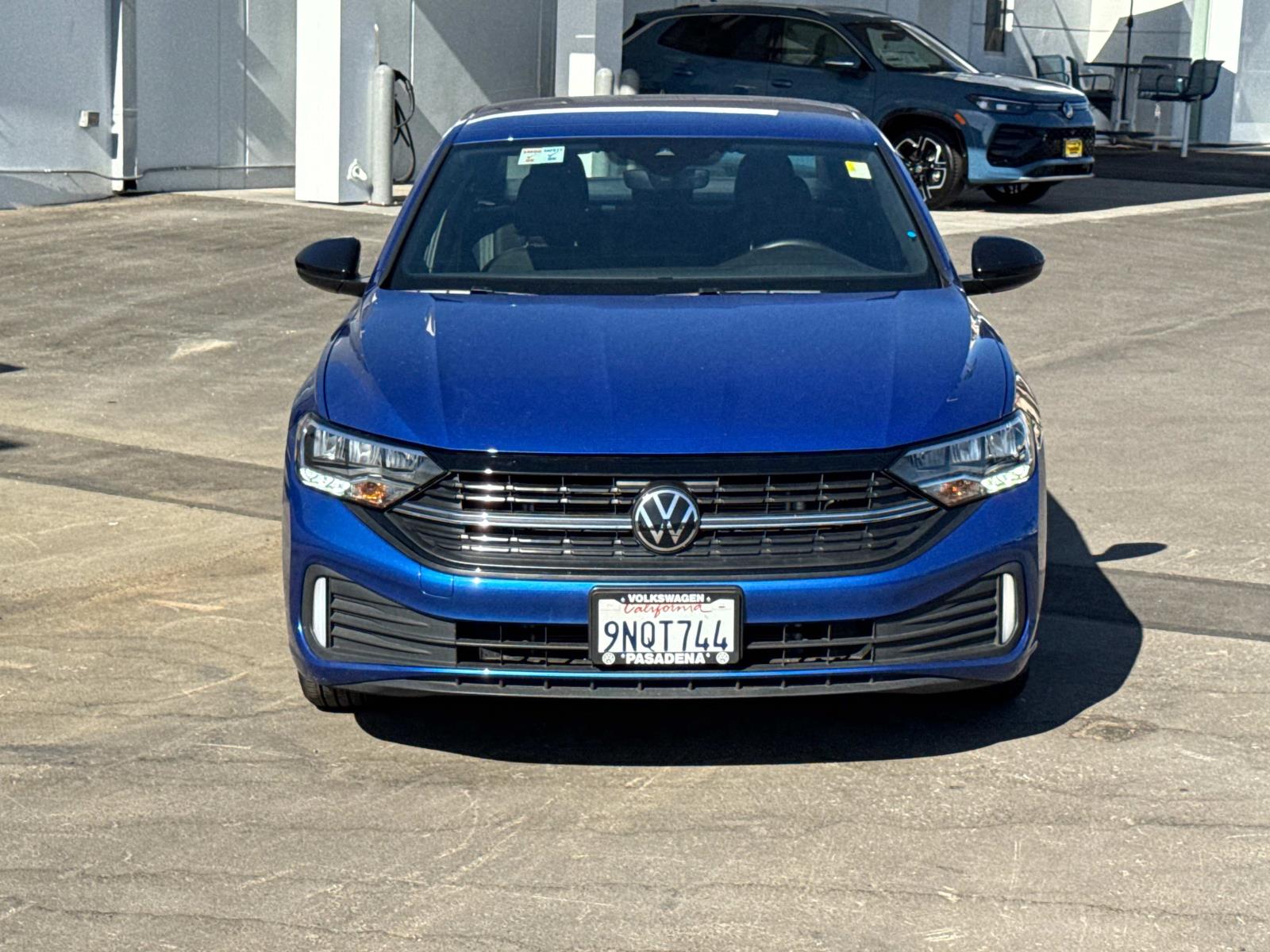 2024 Volkswagen Jetta 1.5T Sport photo 2