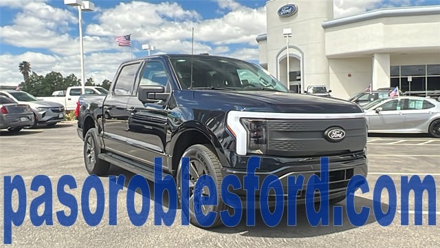 2025 Ford F-150 Lightning Flash's photo