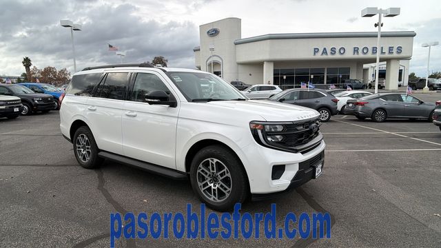 2025 Ford Expedition Active 4x4's photo